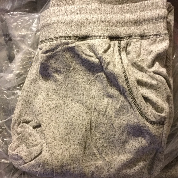 🆕Last Medium Heather Grey Melange Brushed Salt & Pepper Hacci Drawstring Jogger - Picture 5 of 8